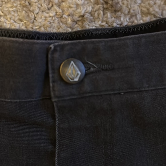 🍍Volcom hybrid  shorts🍍Sz 32🍍9” inseam🍍 - Picture 2 of 5